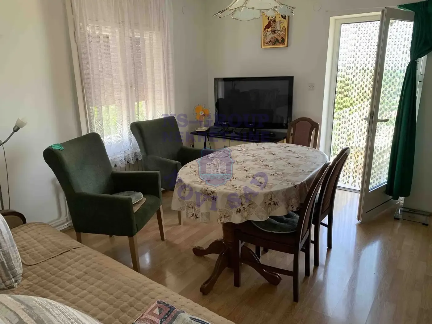 kuca na prodaju Sremska Kamenica, 174m2 550037