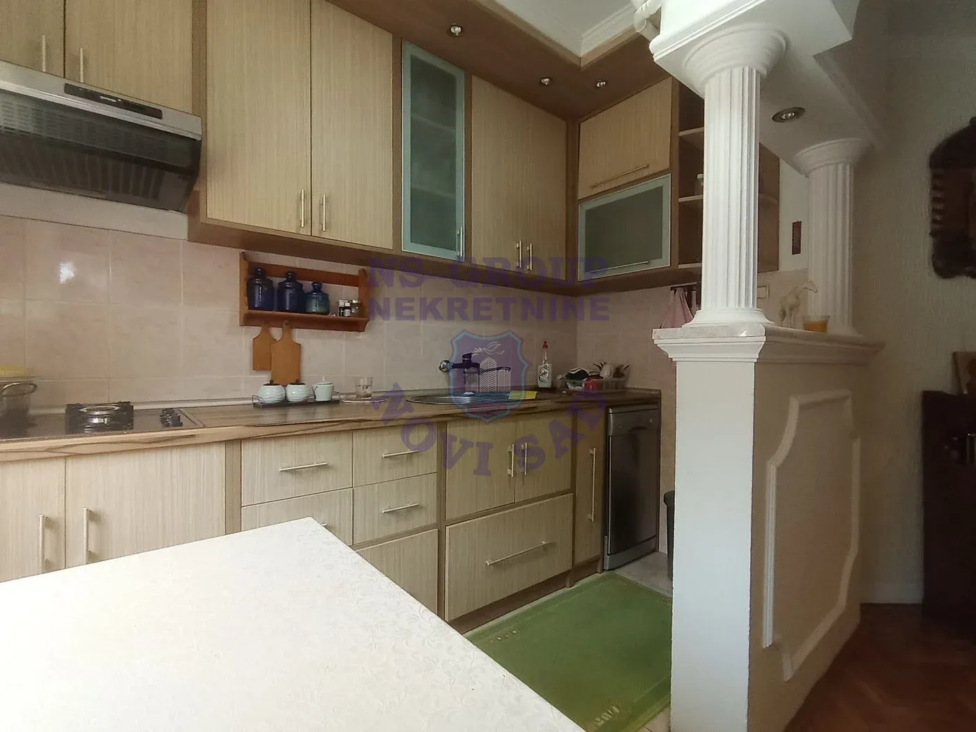 kuca na prodaju Veternik, 203m2 550143