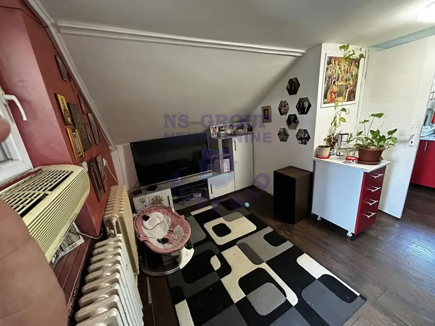 kuca na prodaju Ledinci, 40m2 550286