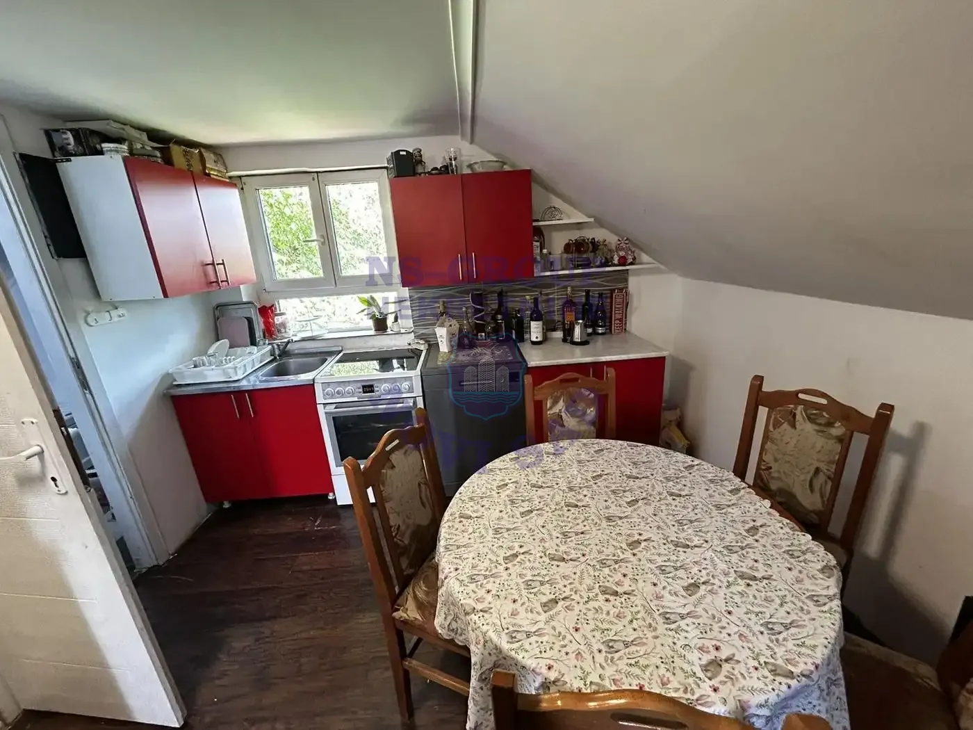 kuca na prodaju Ledinci 40m2 550286