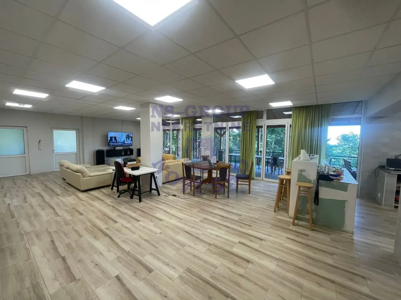 kuca na prodaju Sremska Kamenica, 351m2 550829