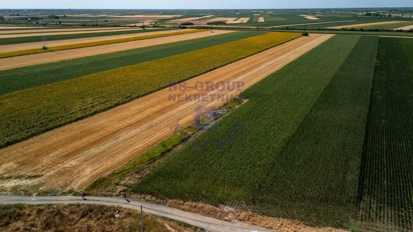 plac na prodaju Novi Sad 11265m2 550646