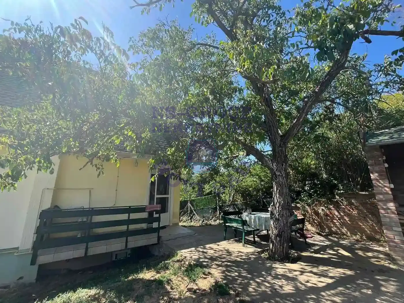 kuca na prodaju Ledinci, 195m2 551329