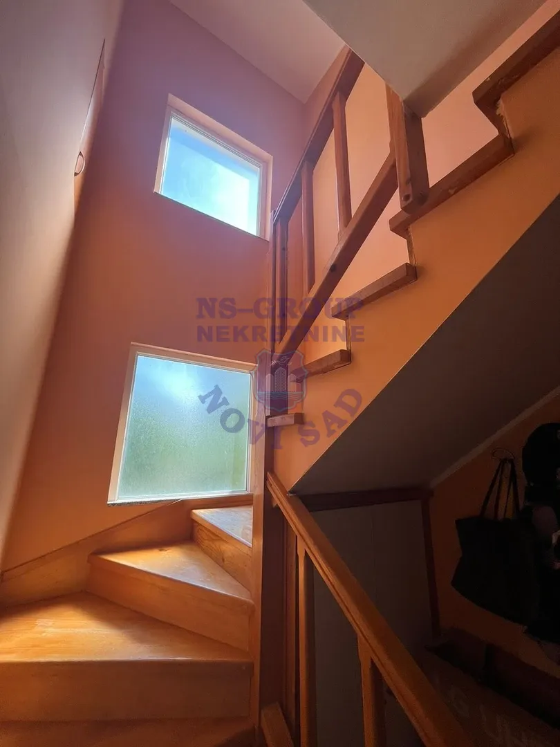 kuca na prodaju Ledinci 195m2 551329
