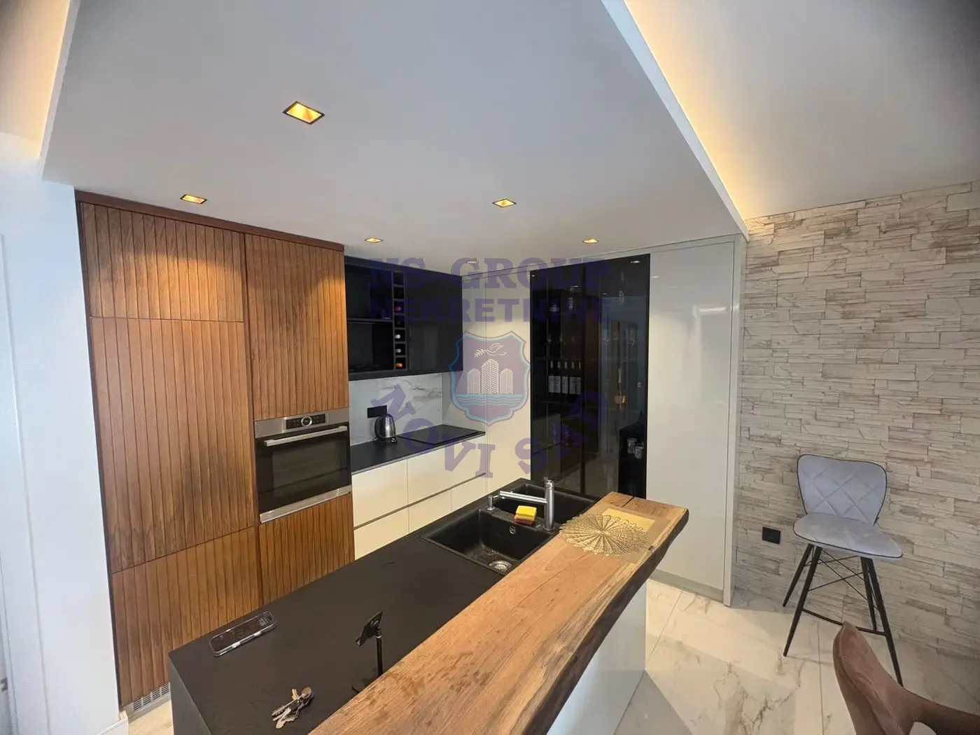 stan na prodaju Novi Sad 130m2 551483