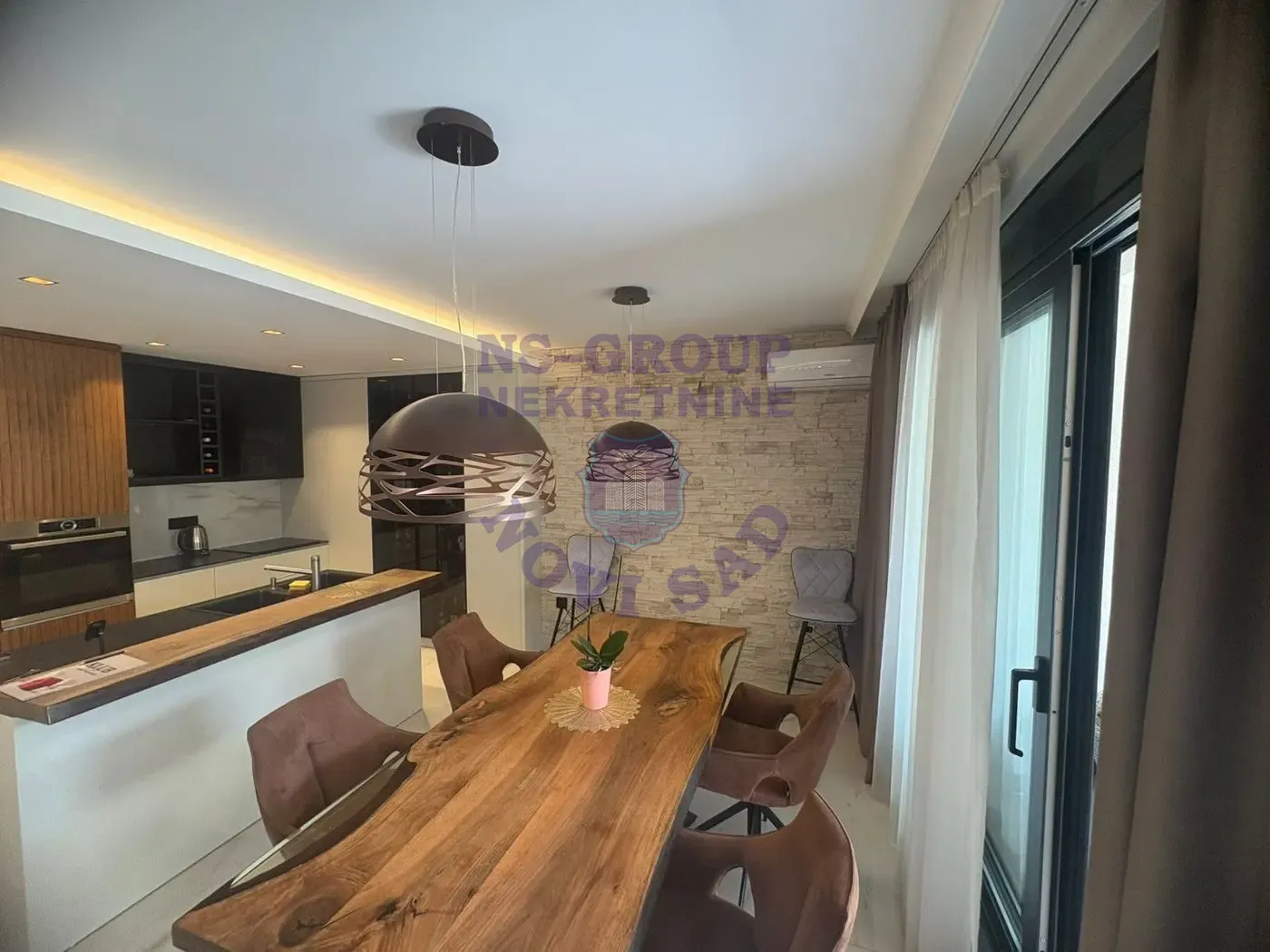 stan na prodaju Novi Sad 130m2 551483