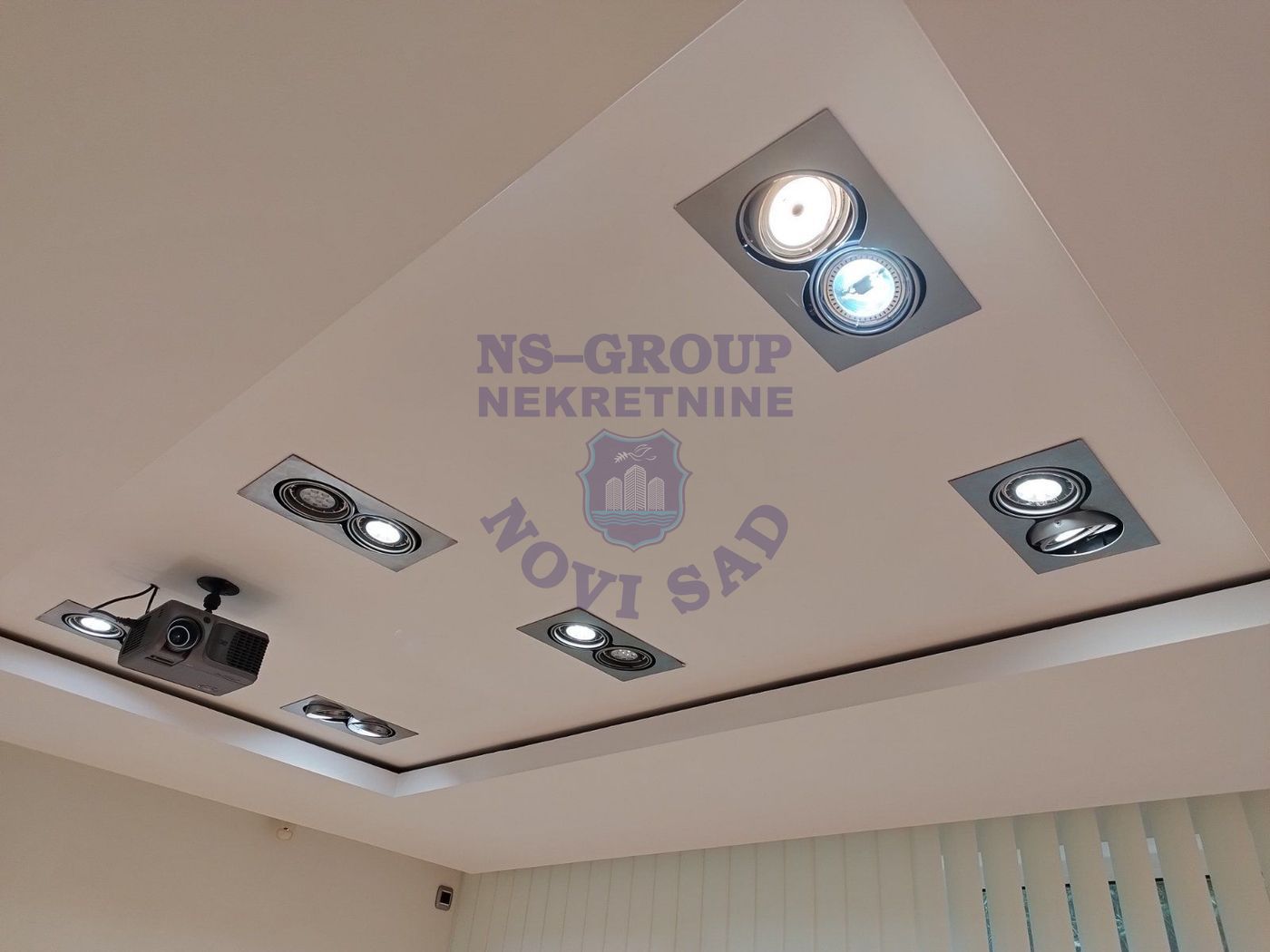 lokal na prodaju Novi Sad 270m2 552768