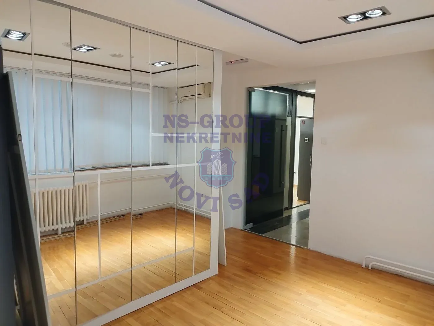 lokal na prodaju Novi Sad 270m2 552768