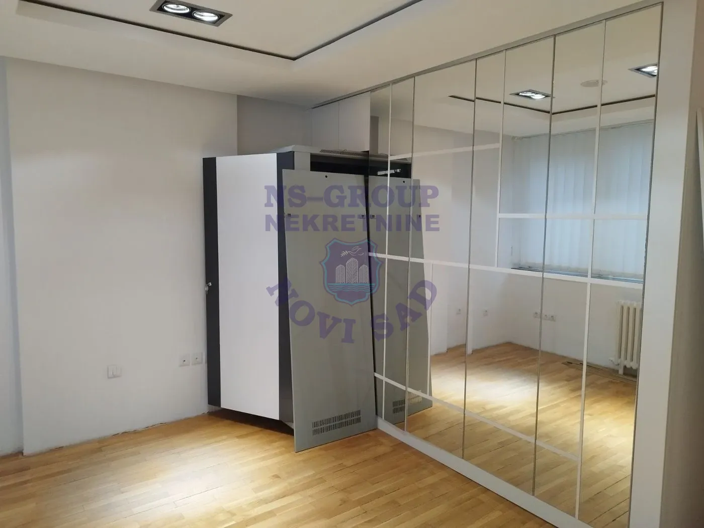 lokal na prodaju Novi Sad 270m2 552768