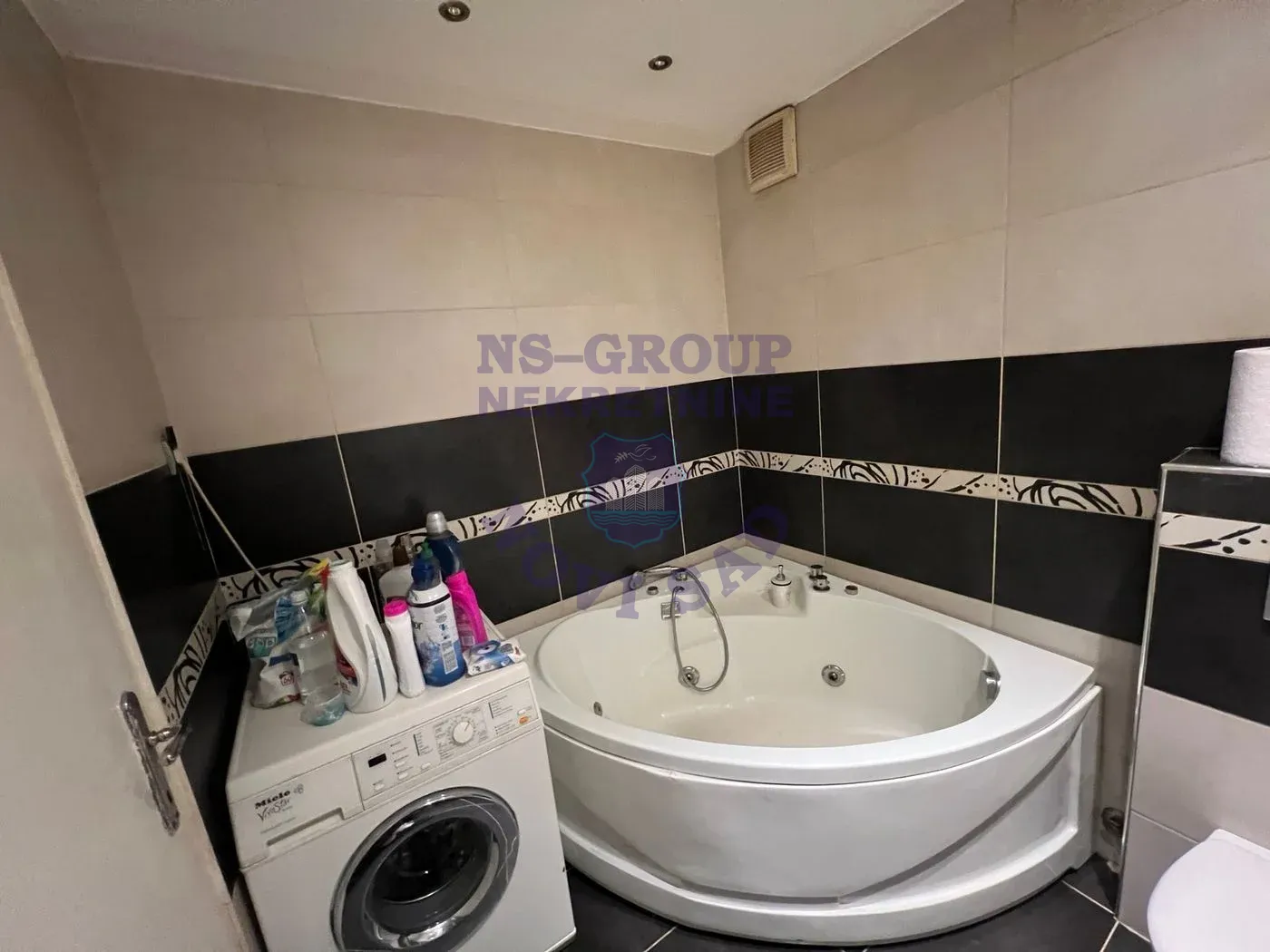 stan na prodaju Novi Sad 66m2 552990