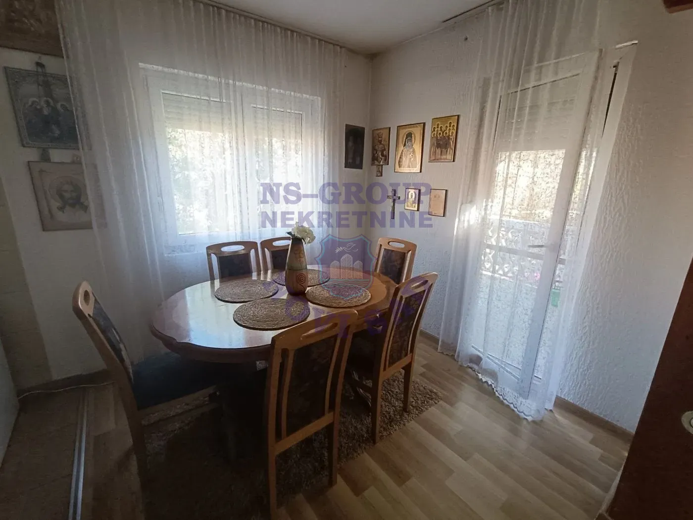 kuca na prodaju Novi Sad 196m2 553638
