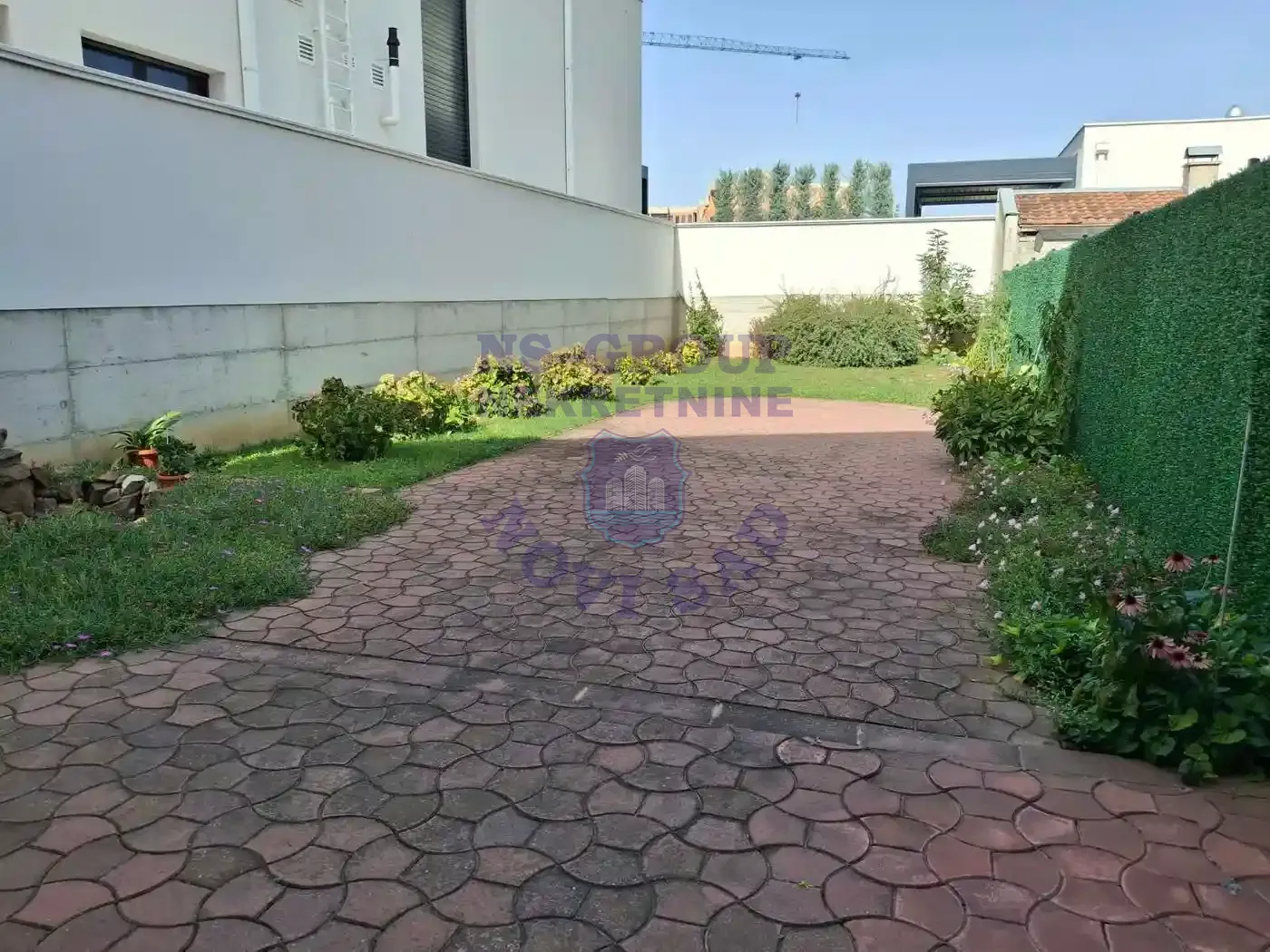 kuca na prodaju Sremska Kamenica 220m2 553783