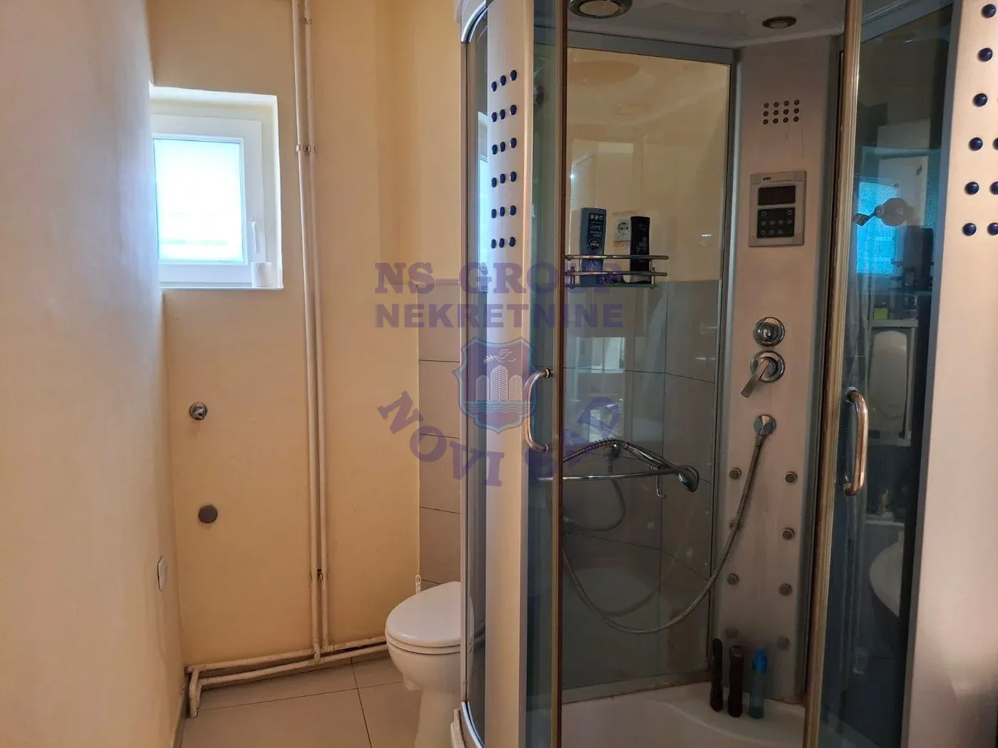 kuca na prodaju Sremska Kamenica 220m2 553783