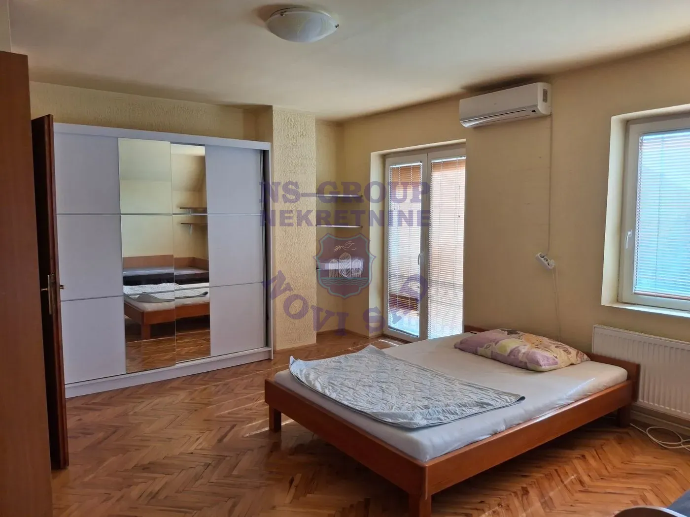 kuca na prodaju Sremska Kamenica 220m2 553783