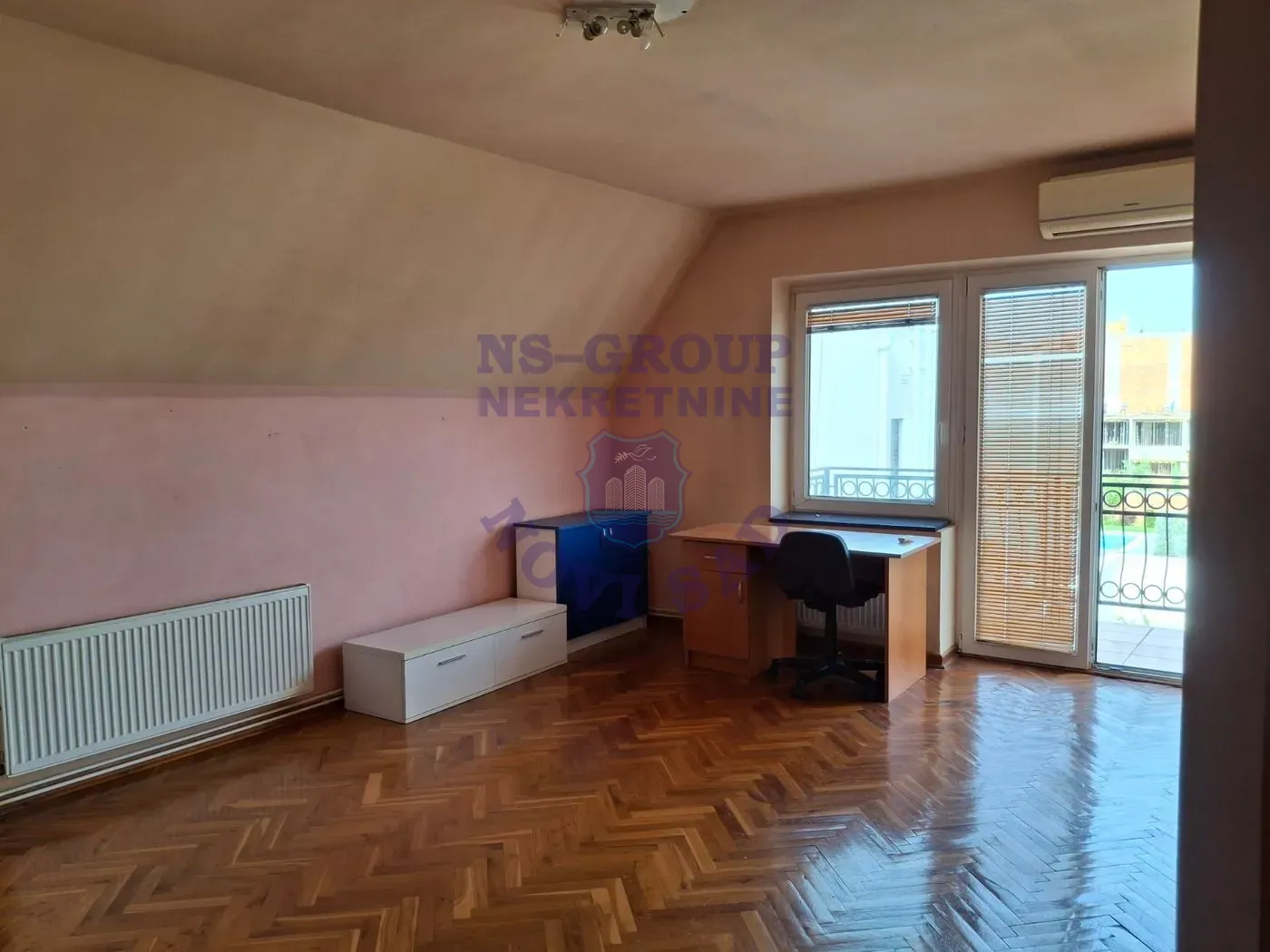 kuca na prodaju Sremska Kamenica 220m2 553783