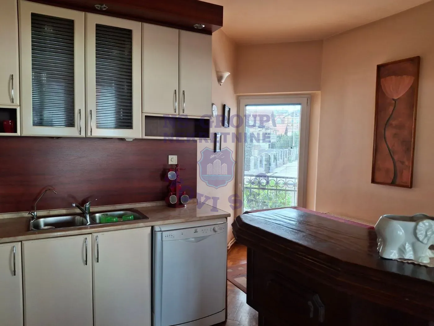 kuca na prodaju Sremska Kamenica 220m2 553783
