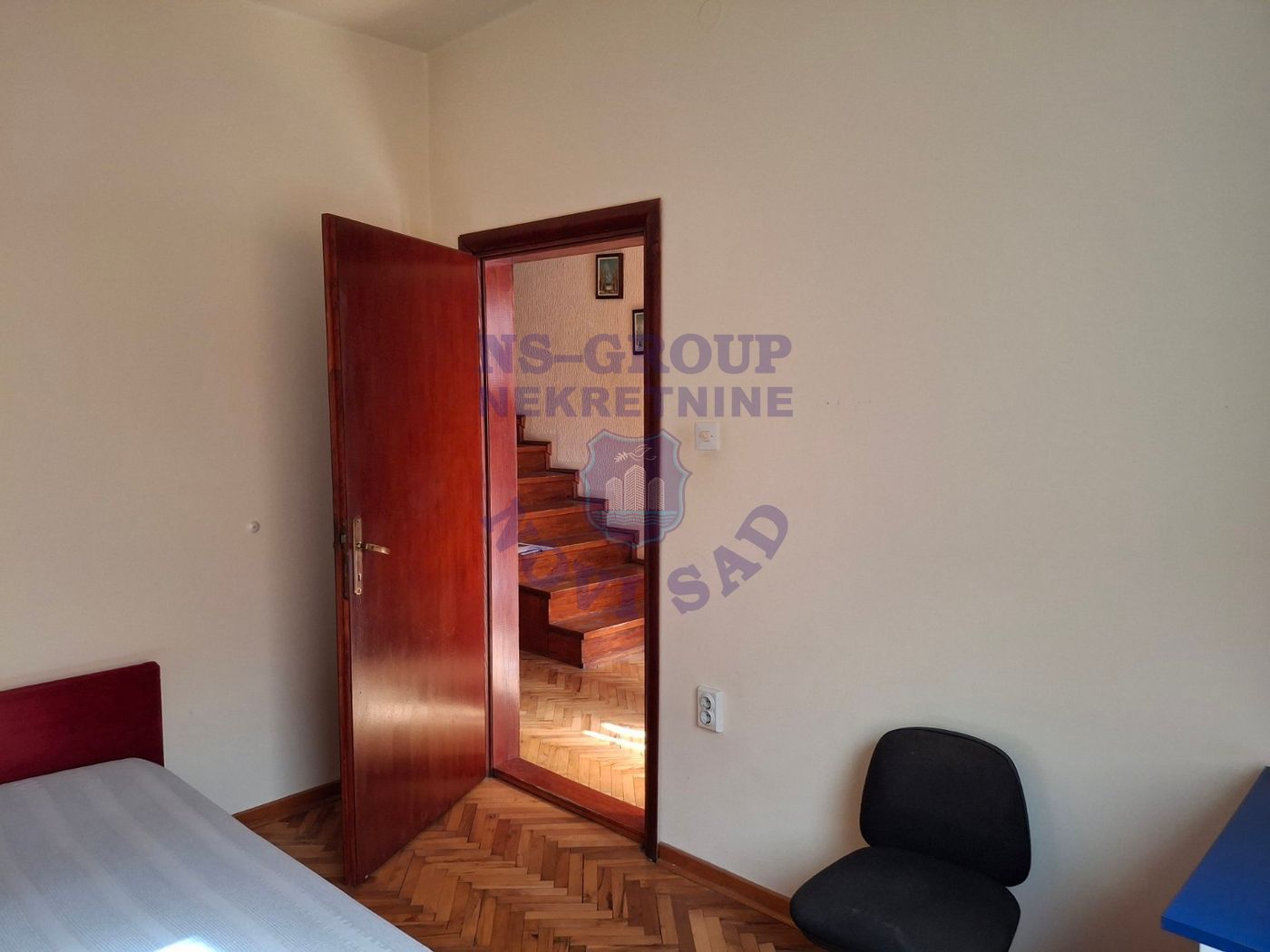 kuca na prodaju Sremska Kamenica 220m2 553783