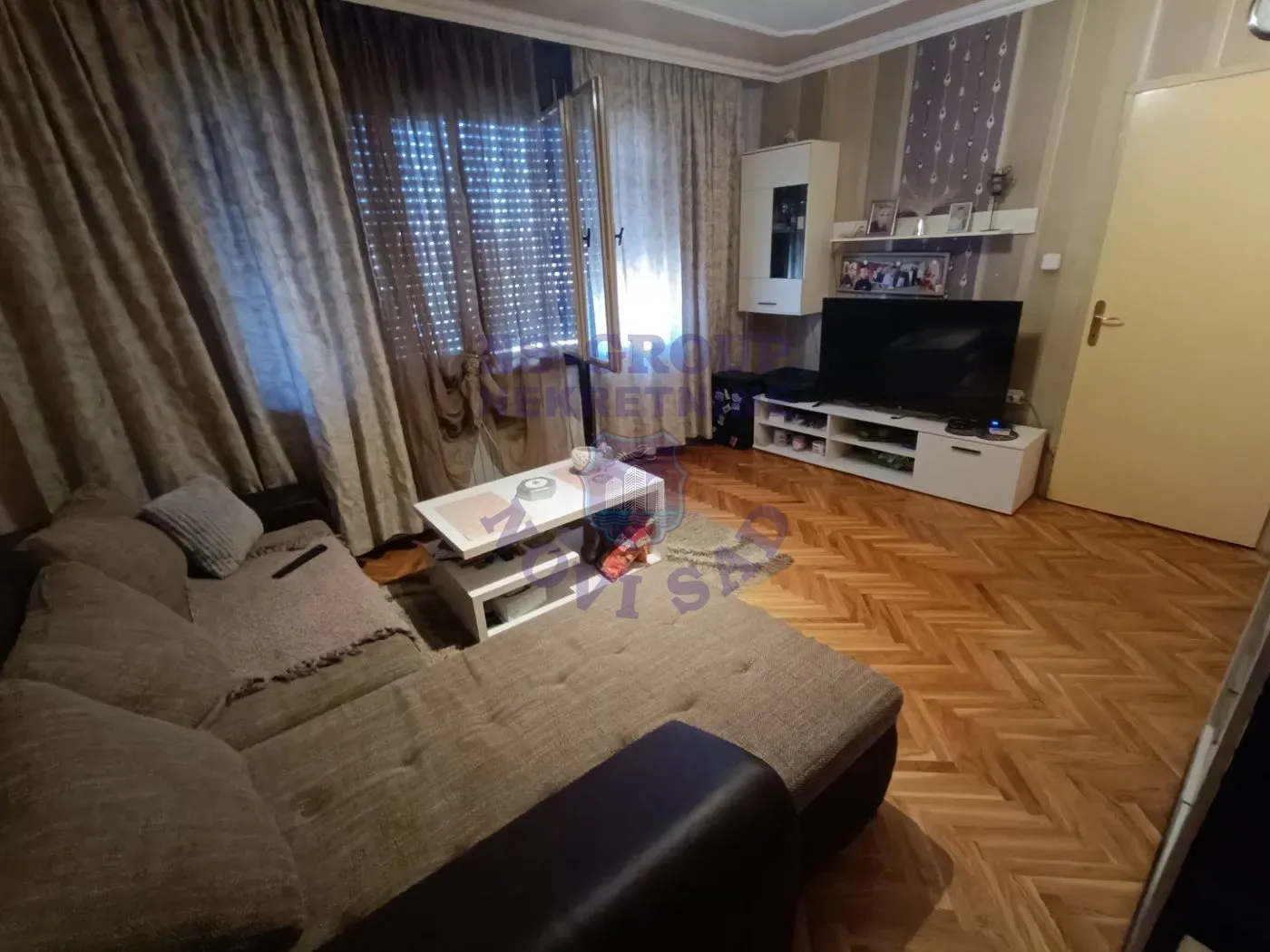 kuca na prodaju Futog 275m2 554749