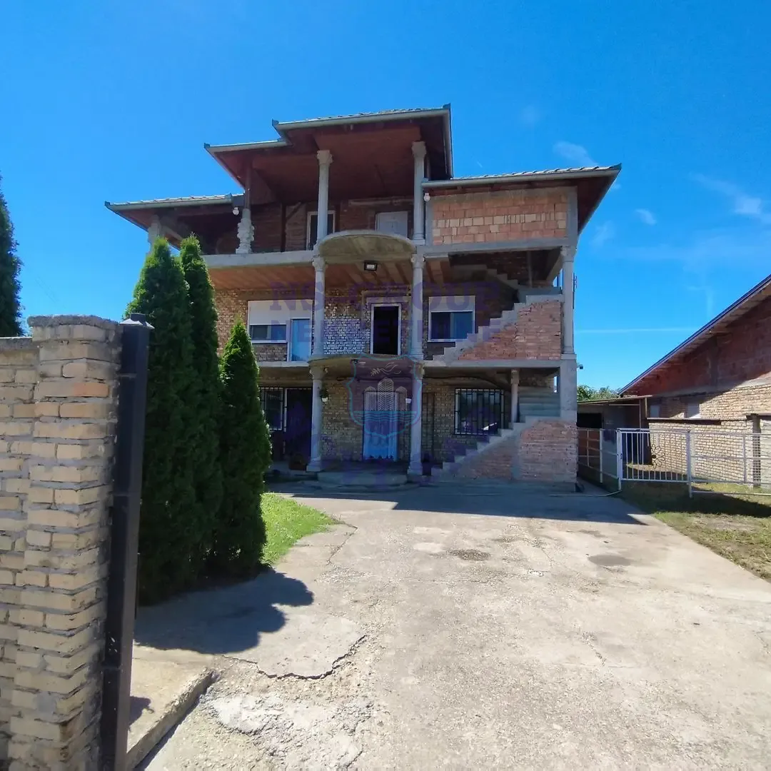 kuca na prodaju Novi Sad 370m2 531486
