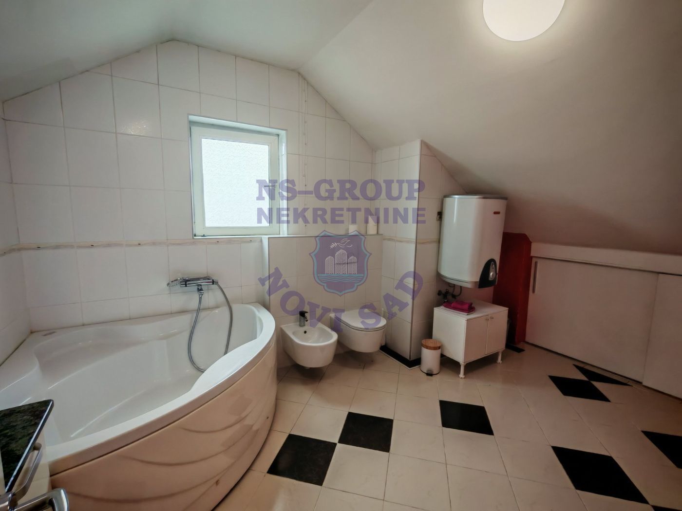 stan na prodaju Novi Sad 129m2 555481