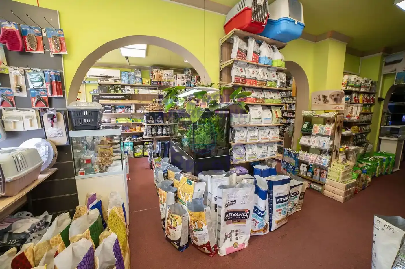 lokal na prodaju Novi Sad 192m2 555049