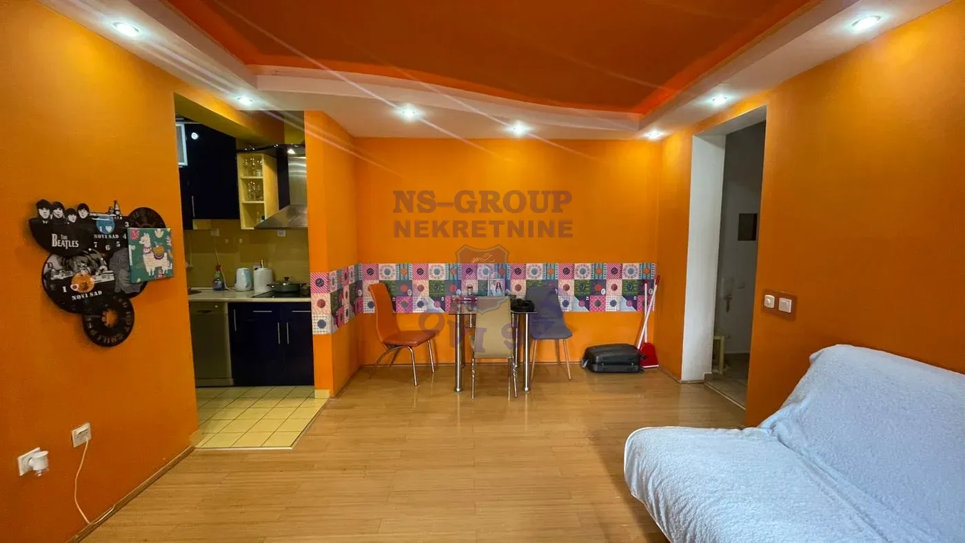 stan na prodaju Novi Sad 53m2 557476