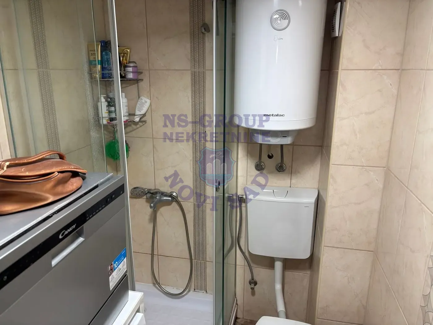 stan na prodaju Novi Sad 52m2 557431