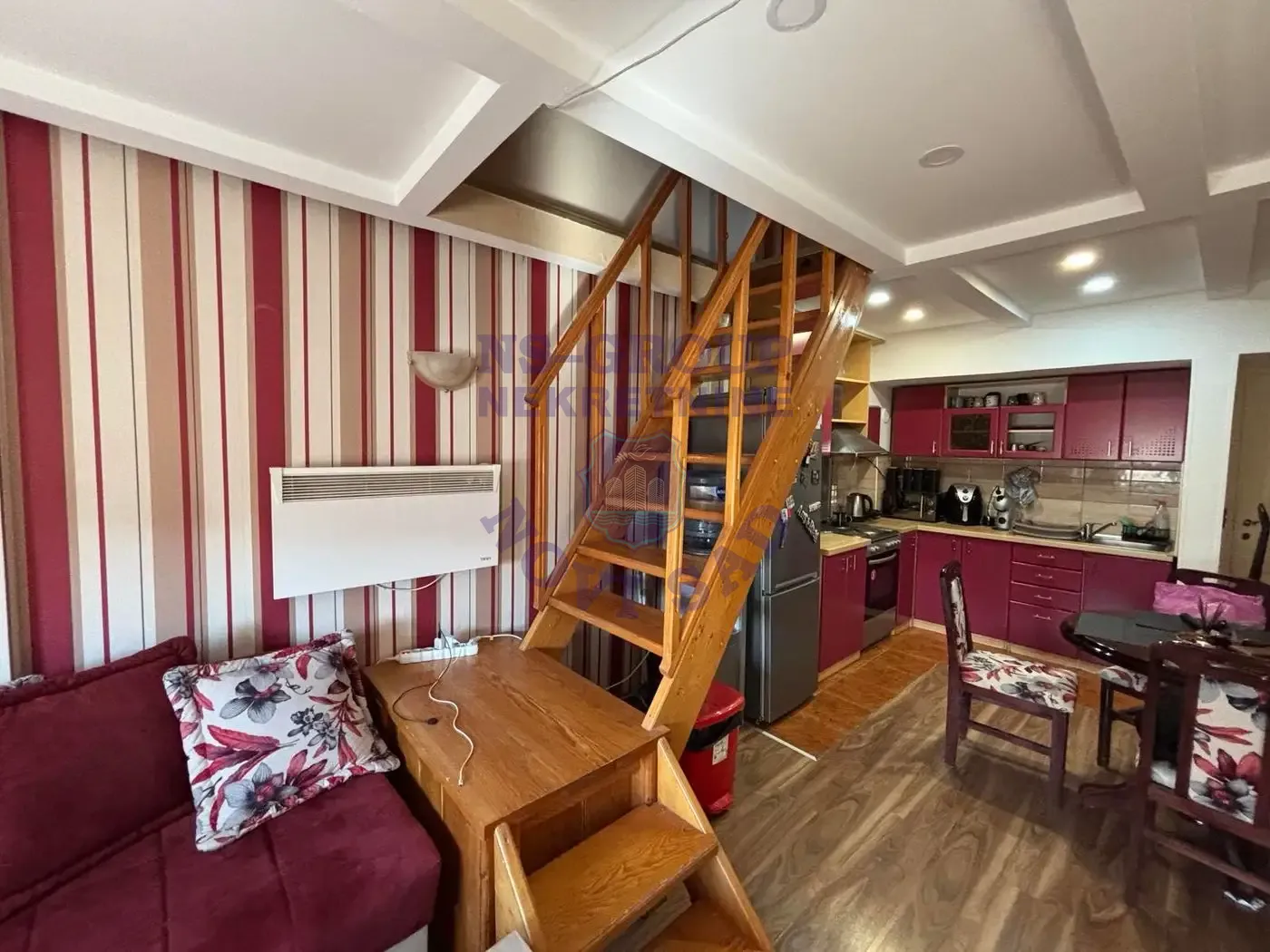 stan na prodaju Novi Sad 52m2 557431