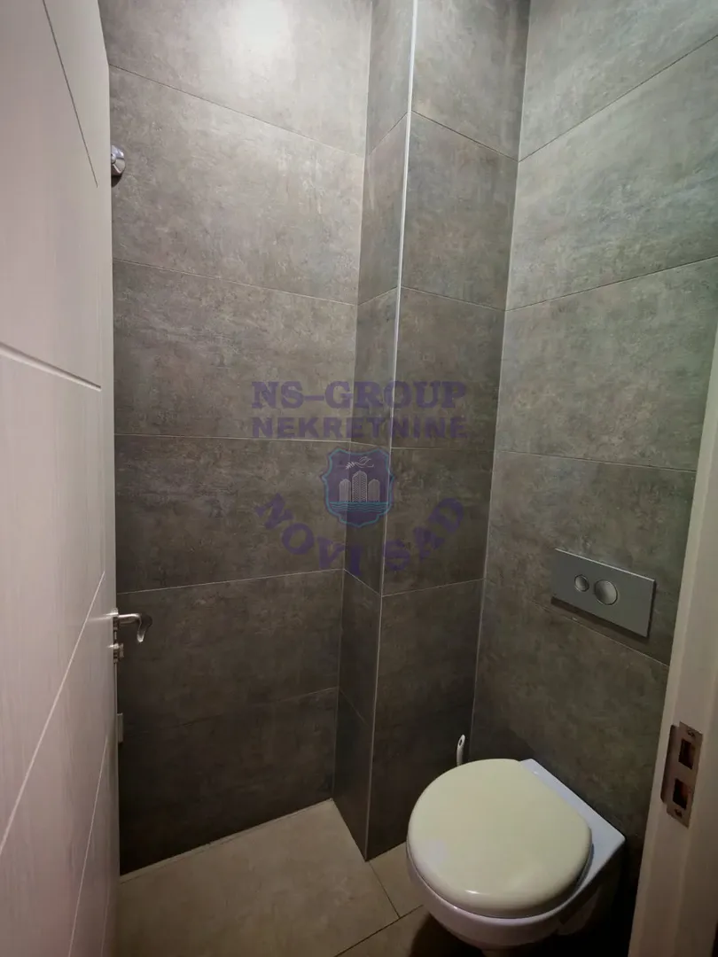 lokal na prodaju Novi Sad 152m2 557755