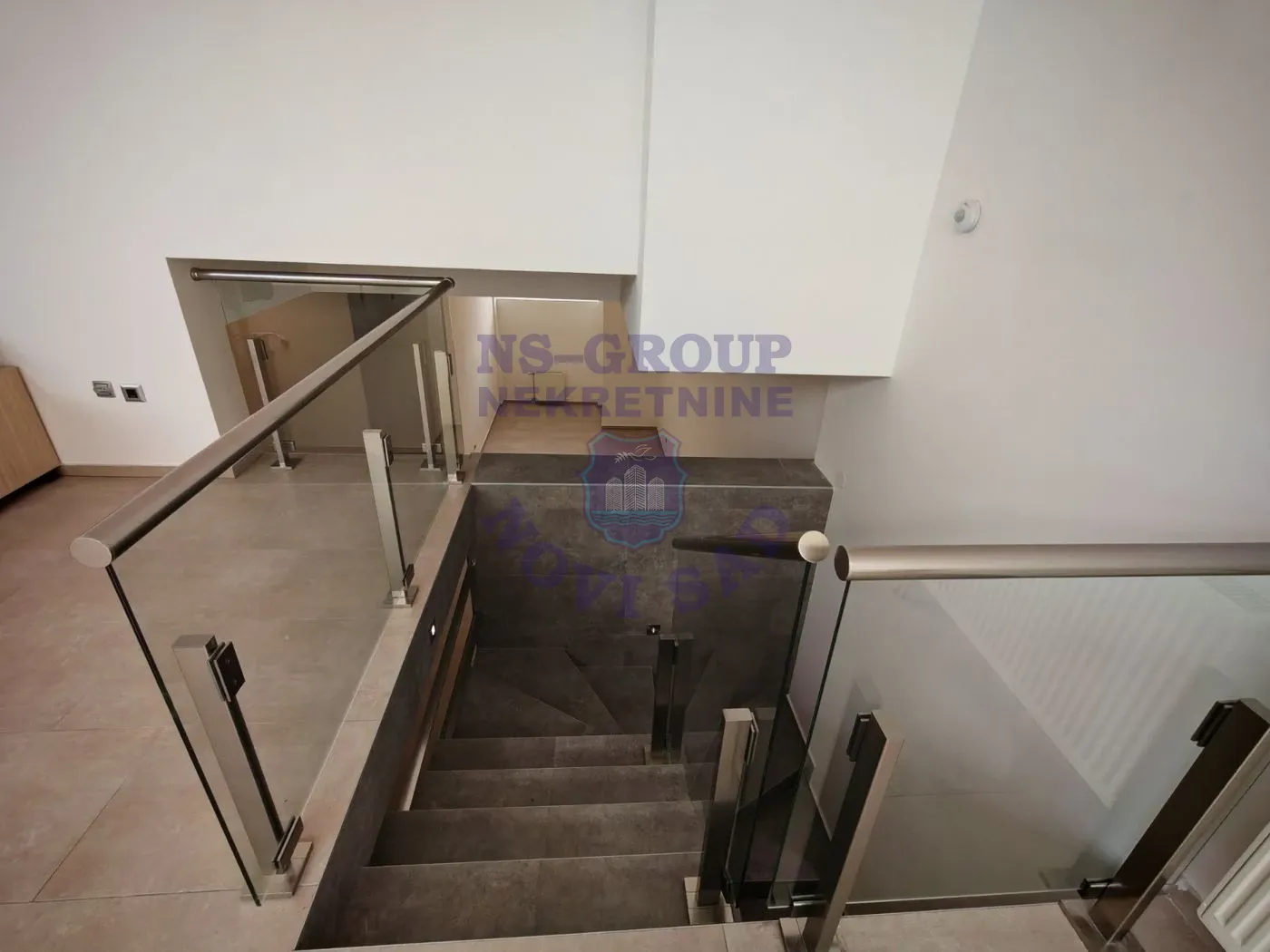 lokal na prodaju Novi Sad 152m2 557755