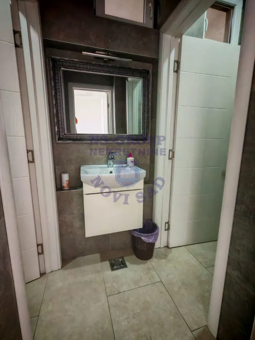 lokal na prodaju Novi Sad 152m2 557755