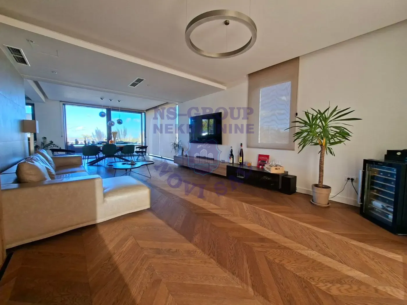 kuca na prodaju Petrovaradin, 360m2 557795