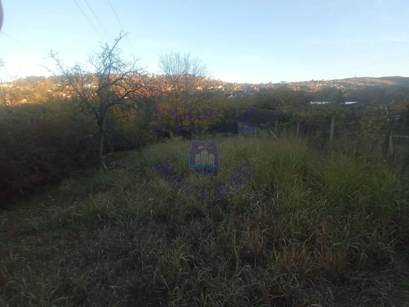 plac na prodaju Sremska Kamenica 999m2 557958