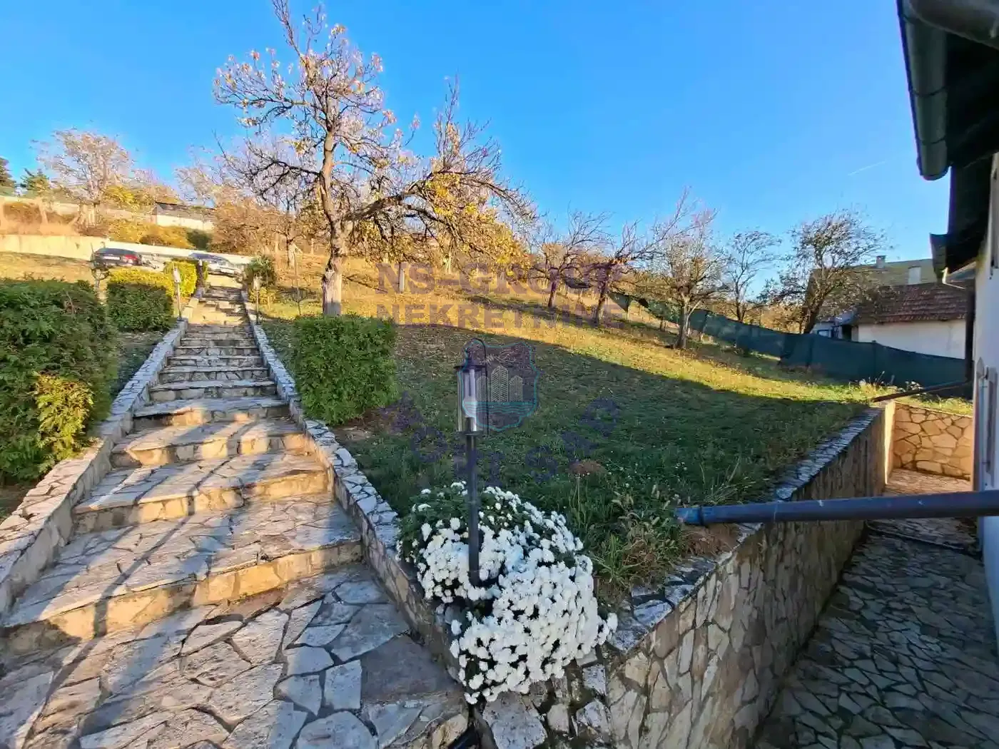 kuca na prodaju Sremska Kamenica 223m2 556277