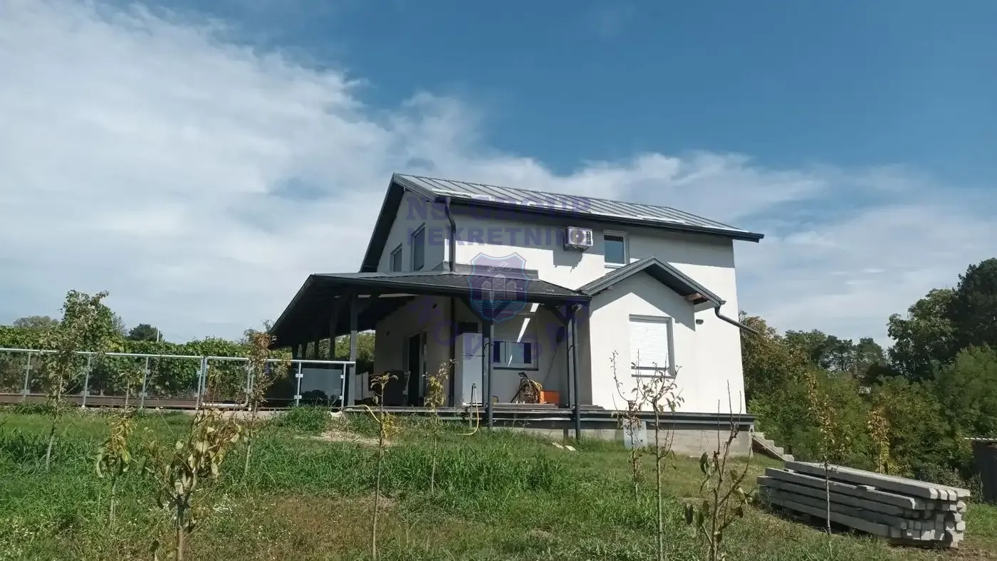 kuca na prodaju Čortanovci 136m2 558191