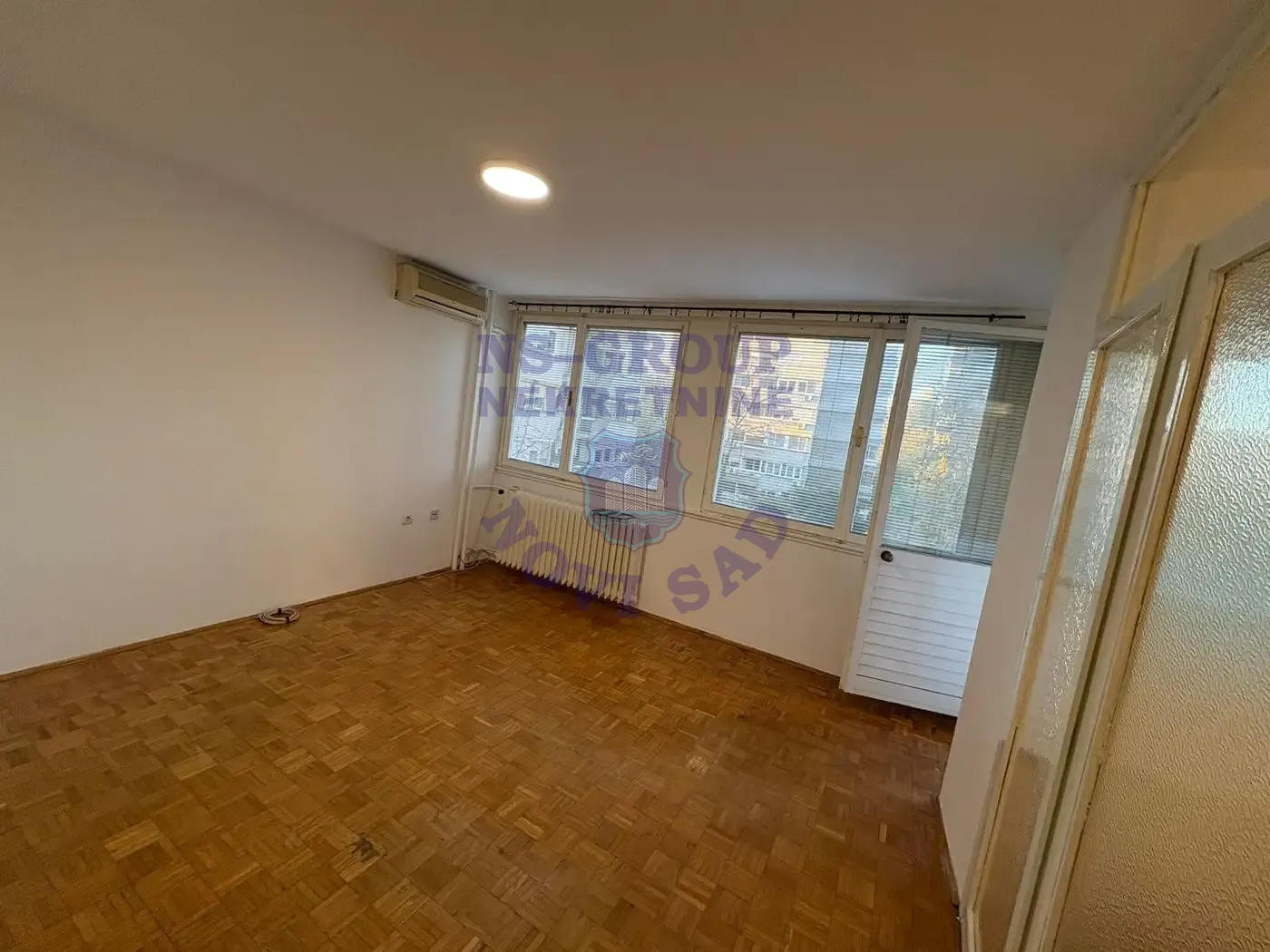 stan na prodaju Novi Sad, 52m2 558932