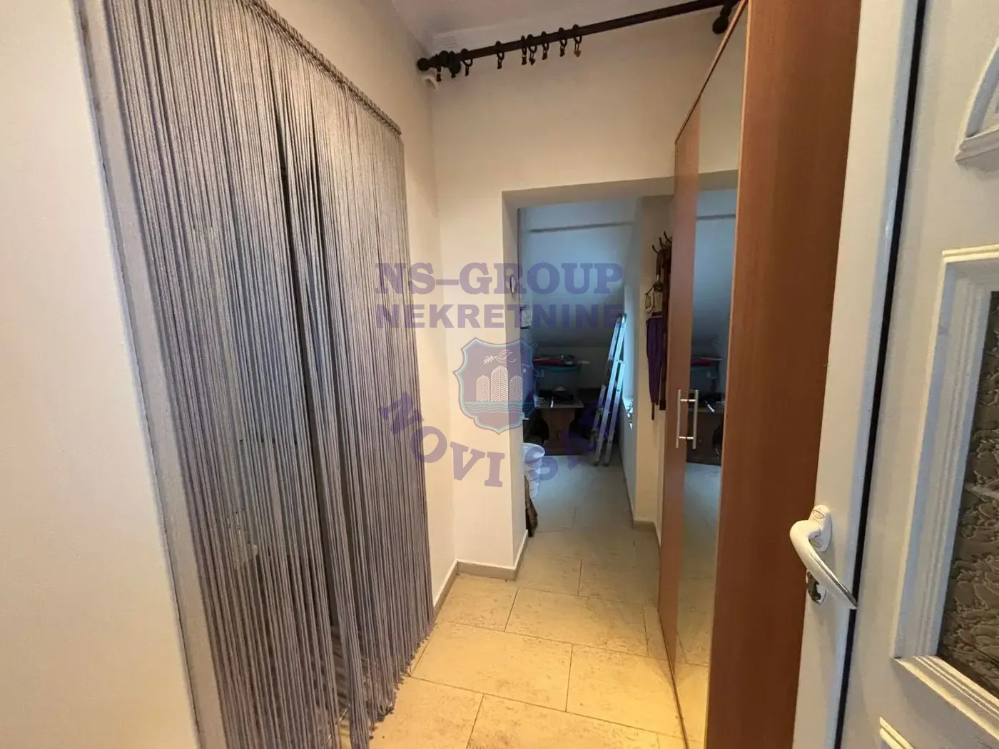 stan na prodaju Bački Jarak 98m2 559186