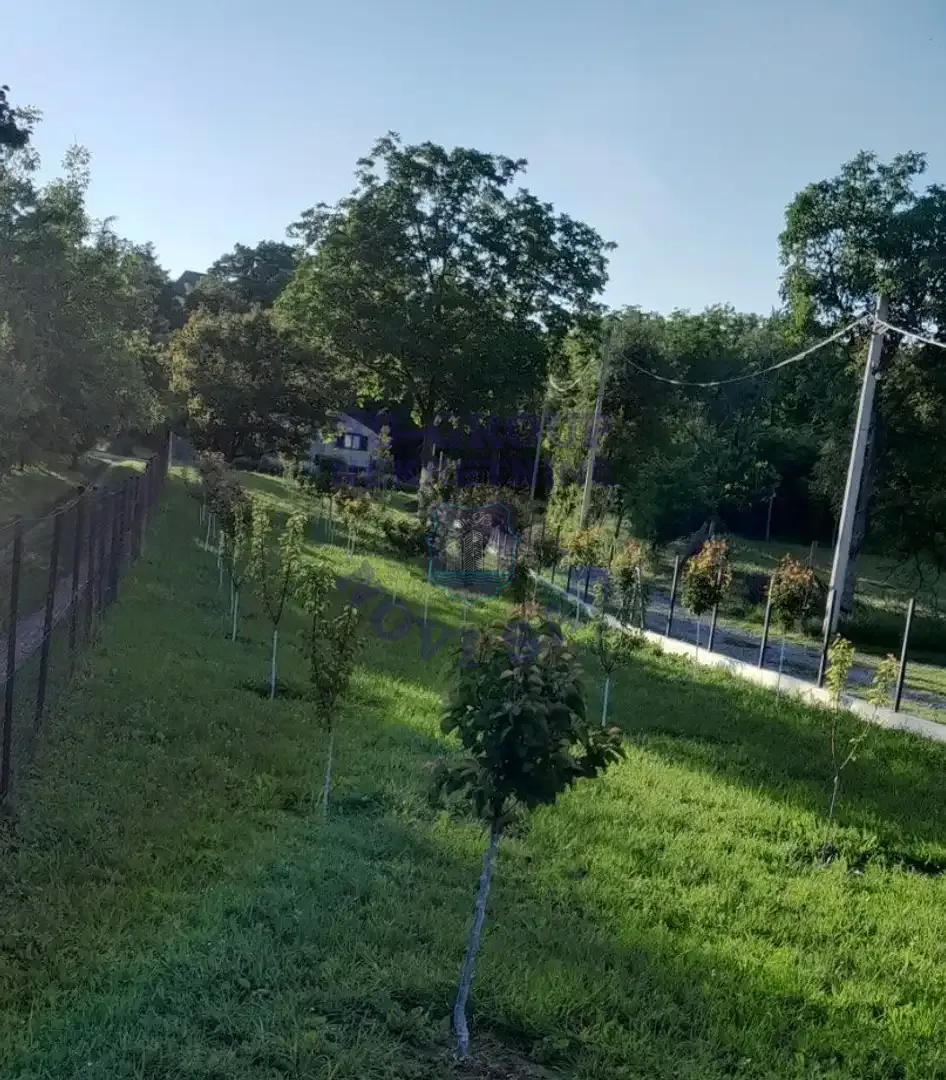 plac na prodaju Sremska Kamenica 427m2 559145