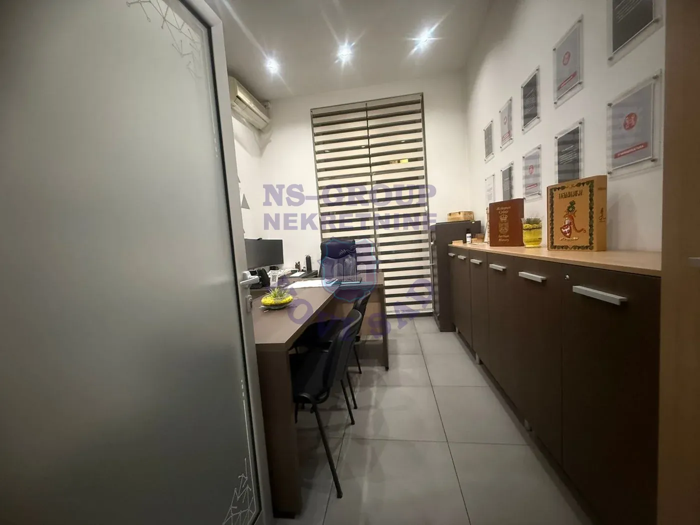 lokal na prodaju Novi Sad 274m2 559252