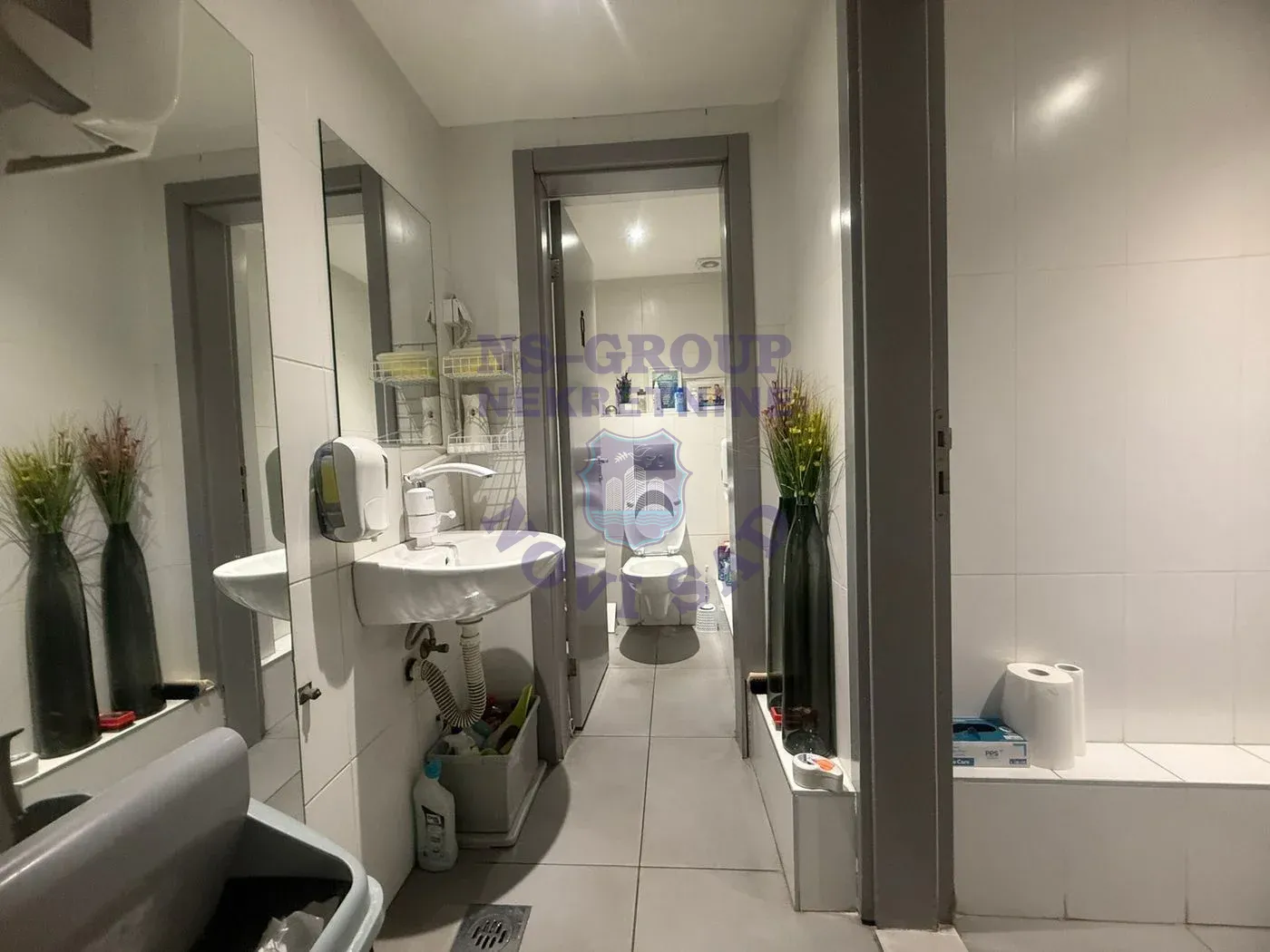 lokal na prodaju Novi Sad 274m2 559252