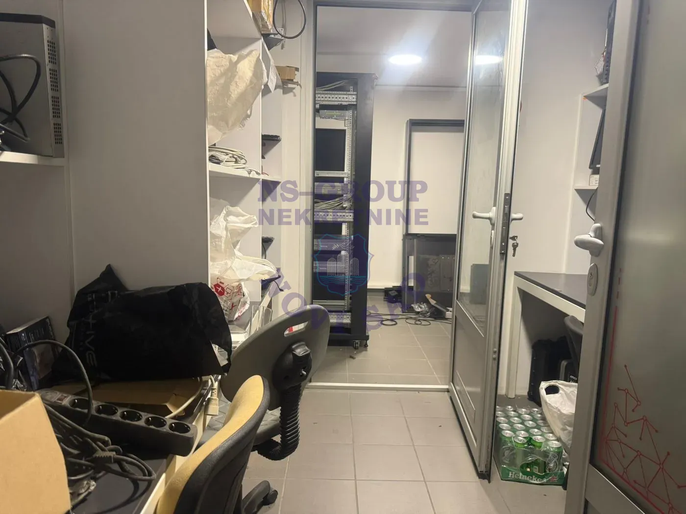 lokal na prodaju Novi Sad 274m2 559252