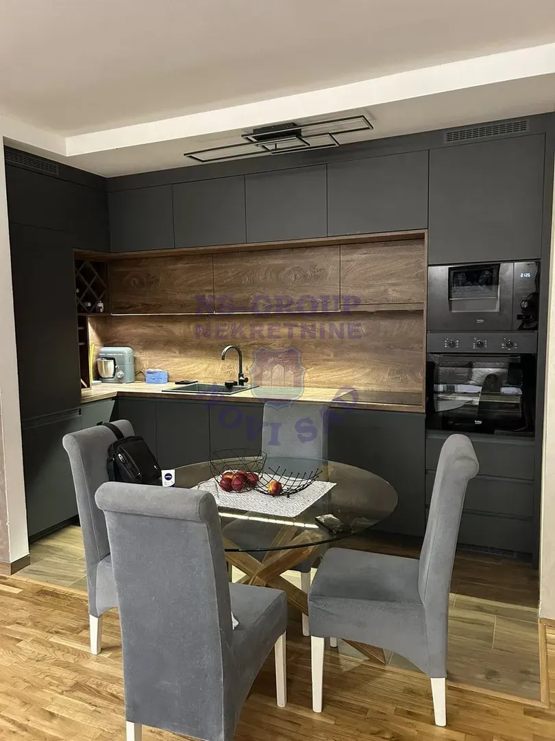 stan na prodaju Novi Sad 74m2 559615