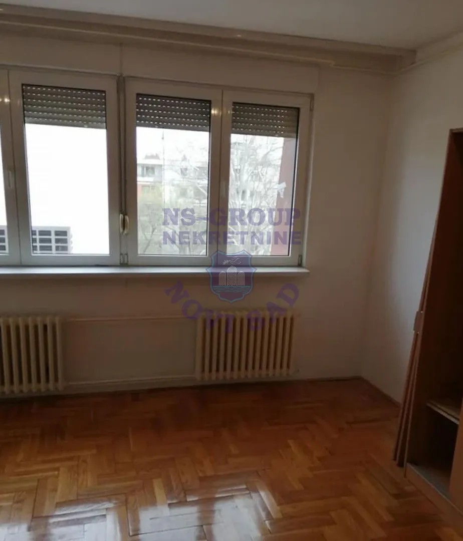 stan na prodaju Novi Sad, 77m2 559808