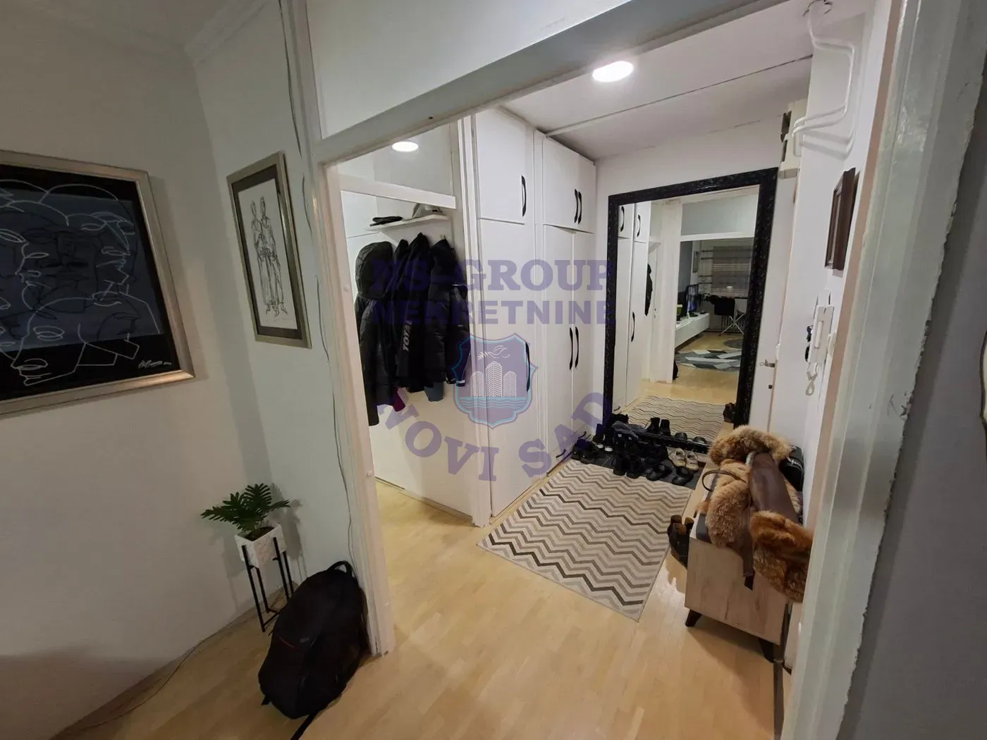 stan na prodaju Novi Sad 70m2 560518