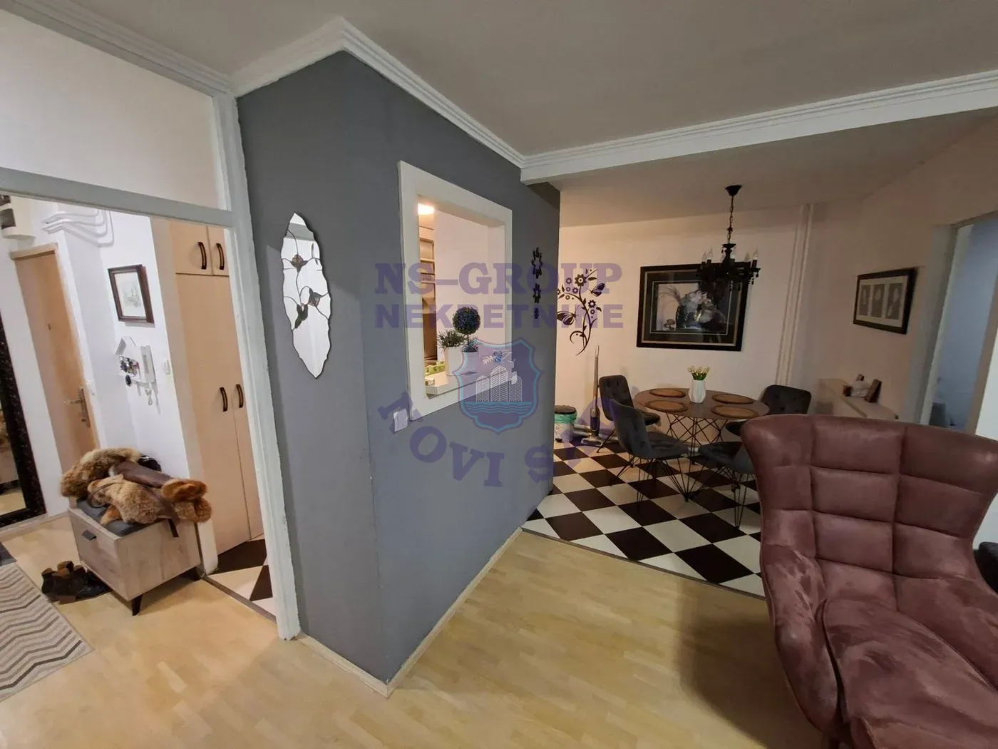 stan na prodaju Novi Sad 70m2 560518