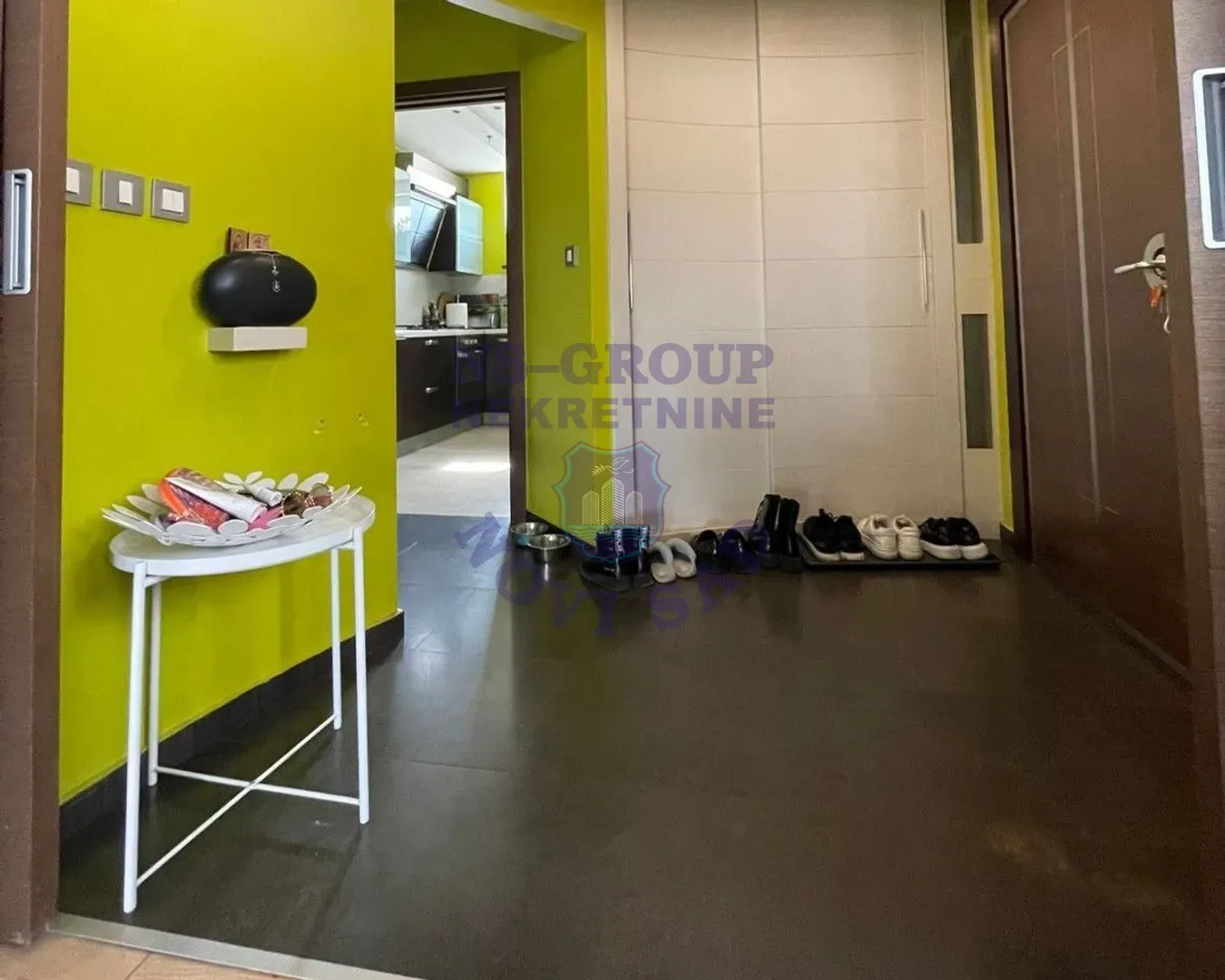 kuca na prodaju Novi Sad 200m2 560967