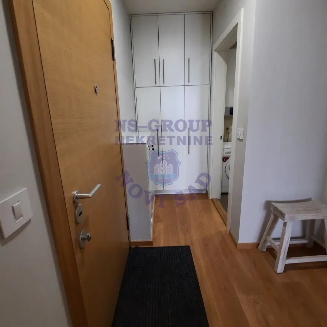 stan na prodaju Novi Sad 56m2 560245
