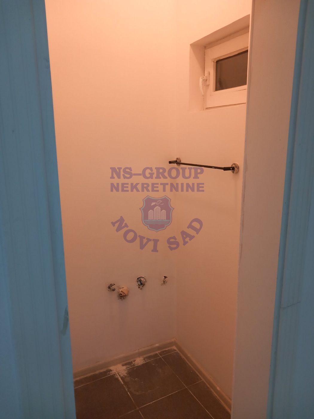 lokal na prodaju Novi Sad 120m2 561300