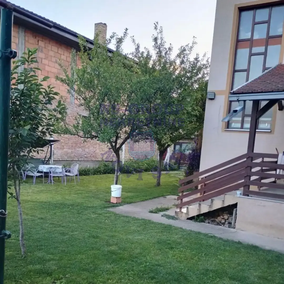 kuca na prodaju Bački Jarak 210m2 559920