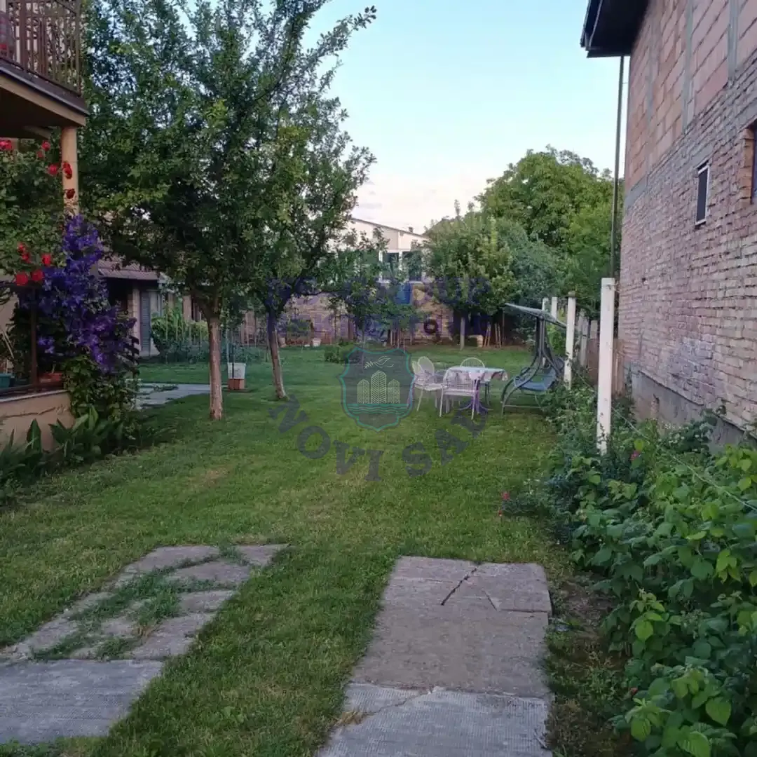 kuca na prodaju Bački Jarak 210m2 559920